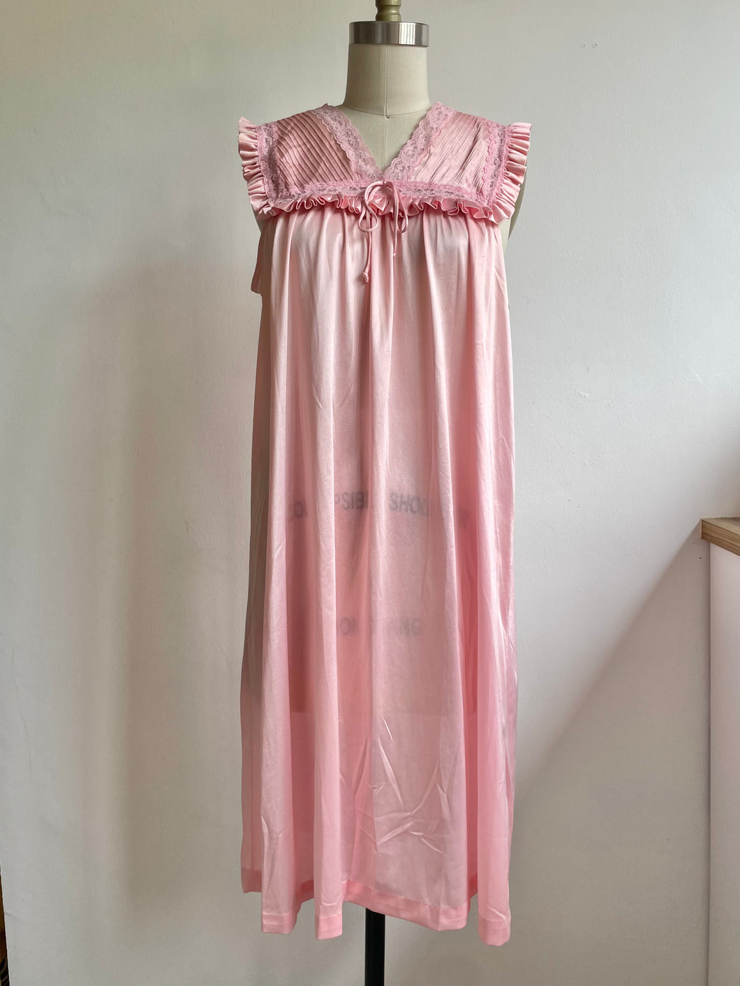 Vintage pink baby doll slip (M)