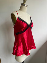 Load image into Gallery viewer, Red camisole (M)
