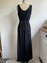 Load image into Gallery viewer, Vintage 90s basic black dress (S-M)
