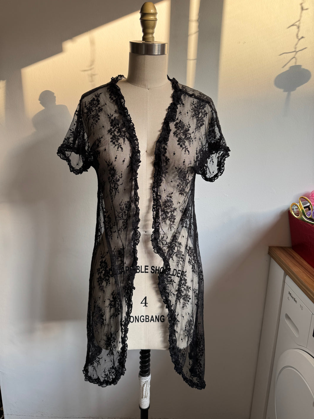 Vintage lace top (M)