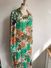 Load image into Gallery viewer, Vintage 80’s printed zip down collar maxi dress (M-L)
