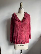 Load image into Gallery viewer, Vintage floral berry blouse (M-L)
