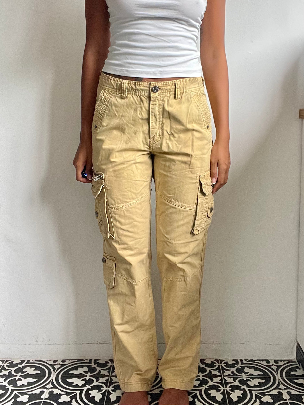 Vintage sand cargo pants (waist 30-31”)