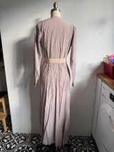 Load image into Gallery viewer, Vintage button down maxi dress (S)
