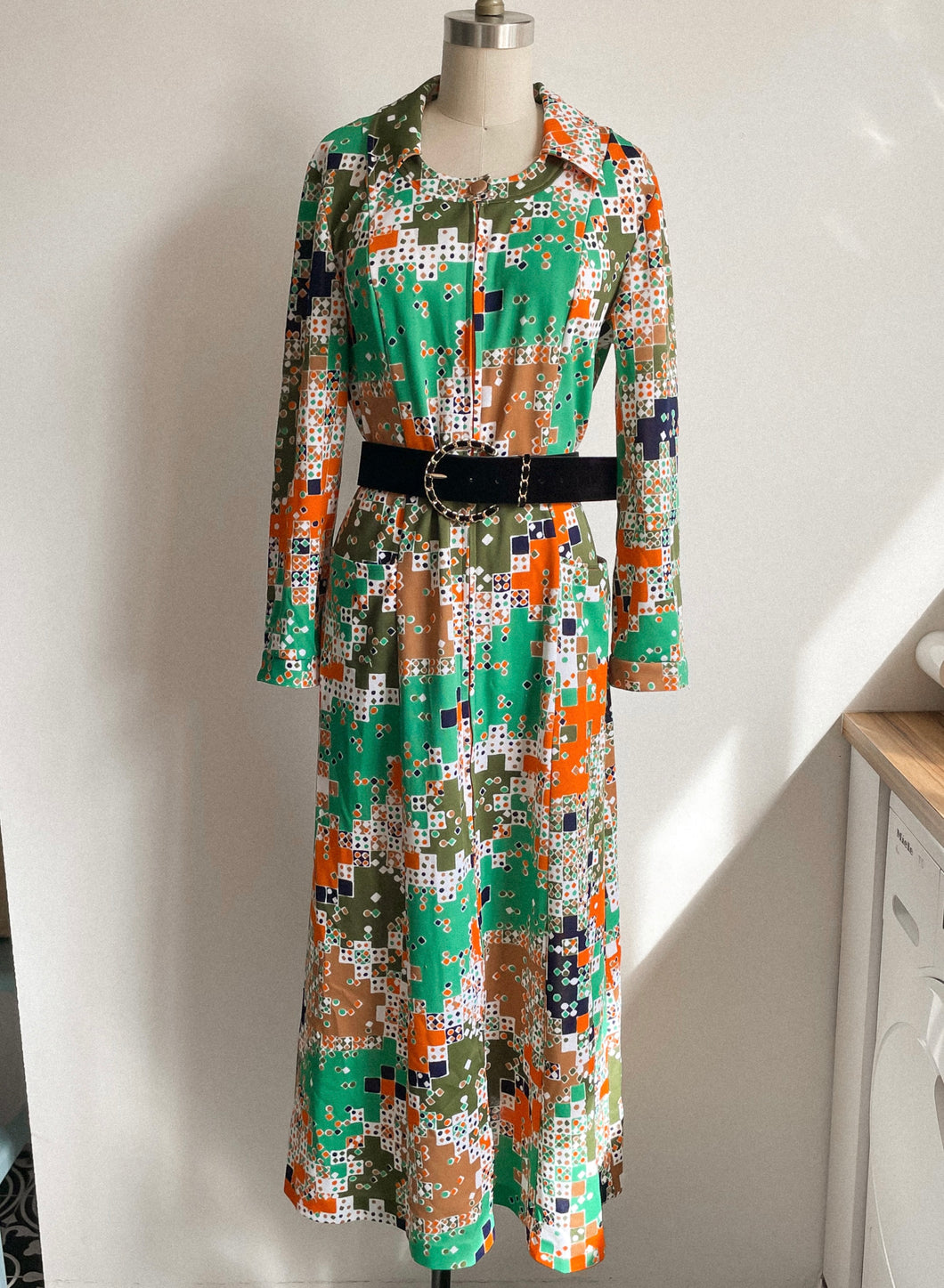 Vintage 80’s printed zip down collar maxi dress