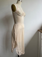 Load image into Gallery viewer, Vintage nude slip dress (XS-S)
