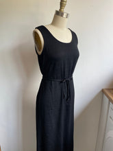 Load image into Gallery viewer, Vintage 90s basic black dress (S-M)
