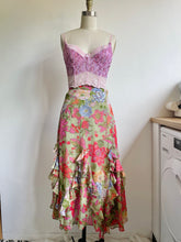 Load image into Gallery viewer, Floral fair garden ruffled skirt (S-M)
