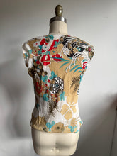 Load image into Gallery viewer, Y2K floral top (S-M)

