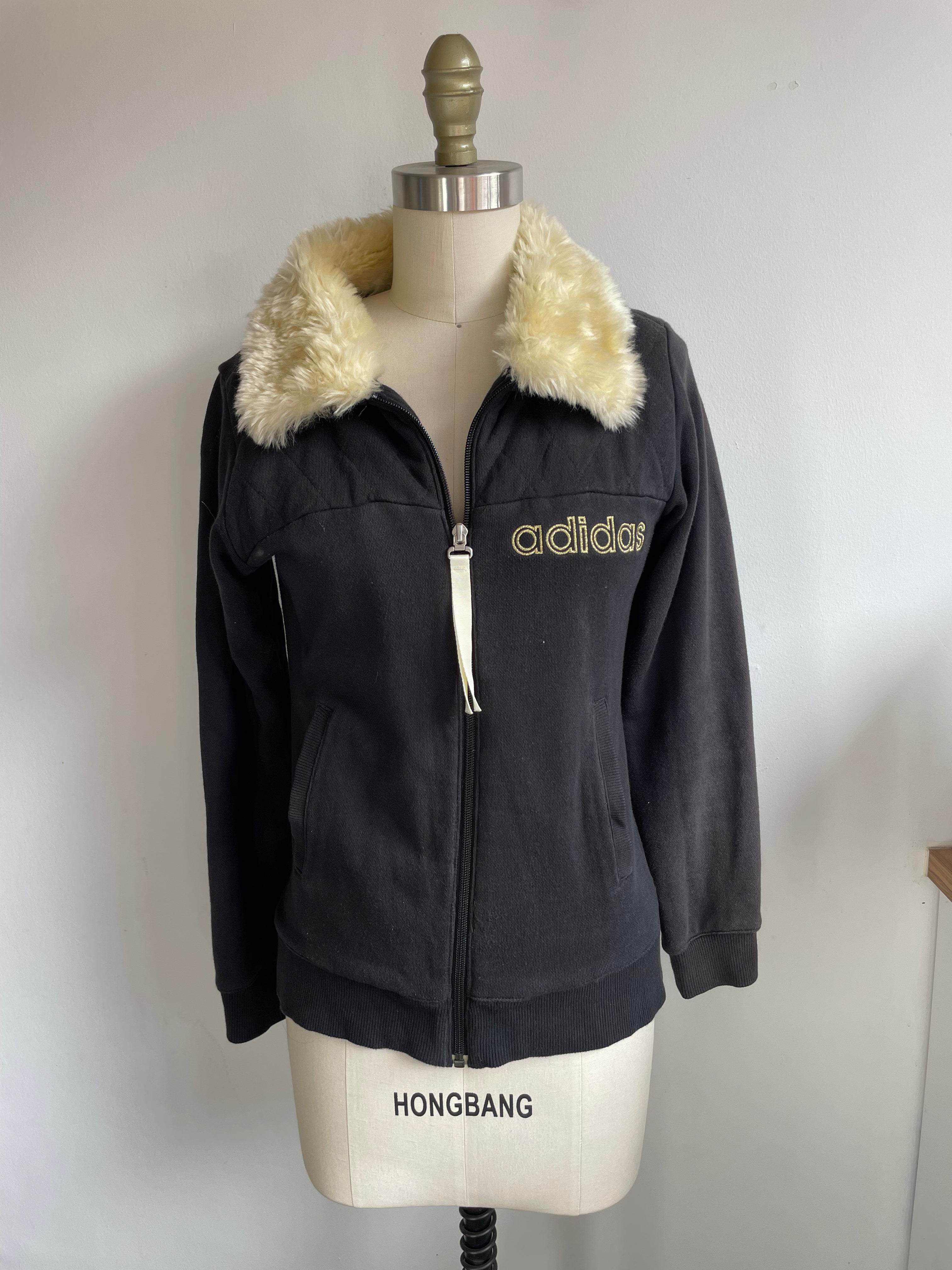 FDBE5965-6D75-46BB-AB88-