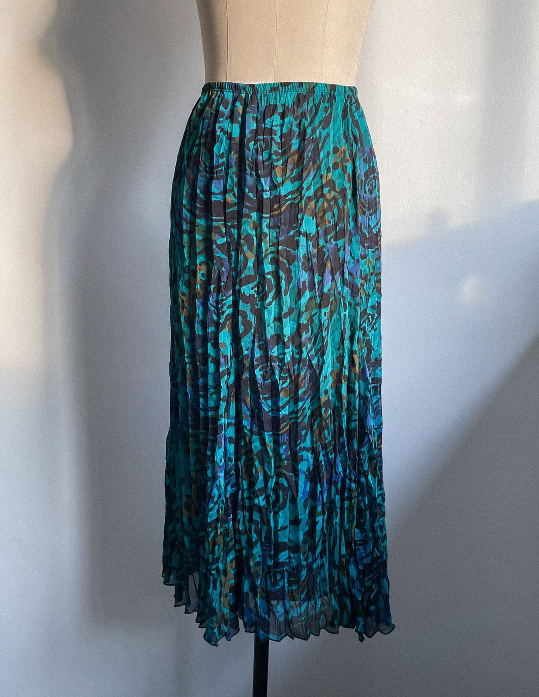 Vintage pleated midi skirt L